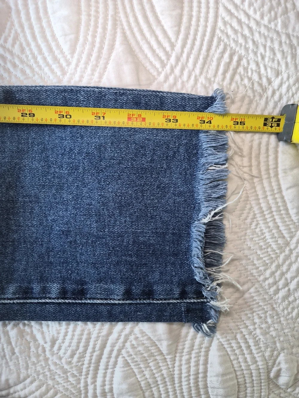 EUC PAIGE Cindy Crop in Imperial Tuned Hem 25
